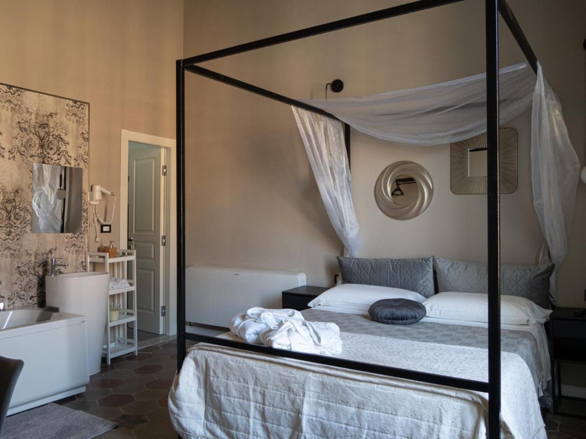 Palazzo Lupinacci - Dimora Storica Bed And Breakfast Cosenza Exterior photo